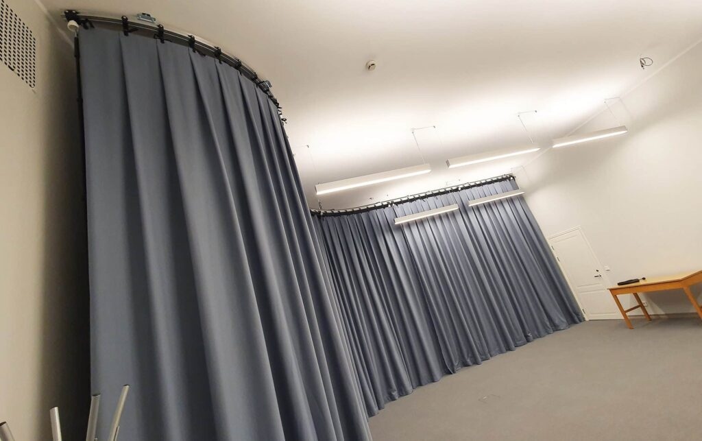 Verhojärjestelmä Tarton yliopiston lehdistötiloissa