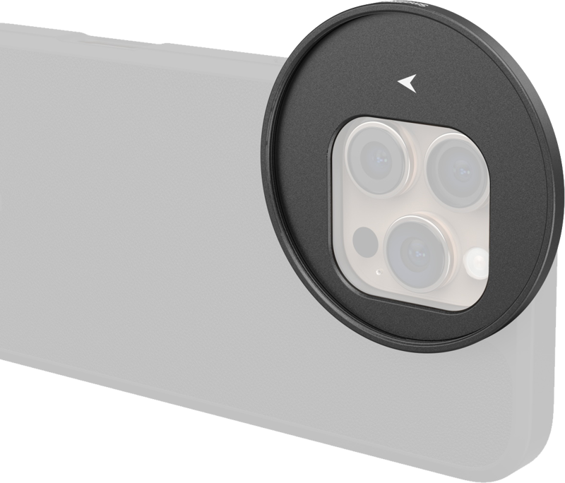 Specifically designed for the iPhone 16 Pro and 16 Pro Max phone cases. It allows for direct mounting of 67mm threaded filters and the SmallRig 67mm threaded ring LED video light (4873)