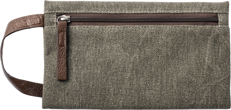 The Retrospective Duffel is the perfect back road traveling companion.Thick abrasion-resistant canvas is ready for your adventure with a DWR treatment to repel the elements. A wide