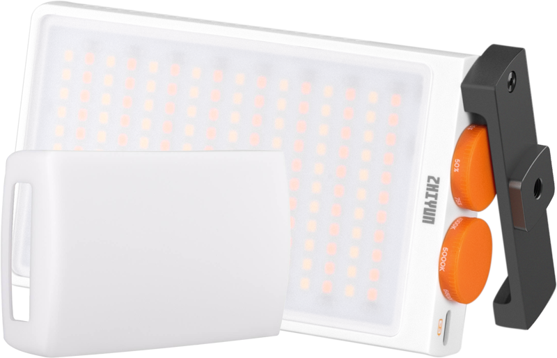 A compact device without compromising on its 40W power whereas products of a comparable size currently only offer 5-13W. This kit also includes a diffusor which&nbspsoftens the light output of the bright LEDs on the FIVERAY M40 light panel.