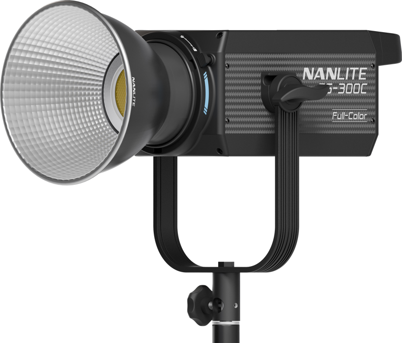 Cutting-edge and budget friendly: the FS-300C RGBW color spotlight.