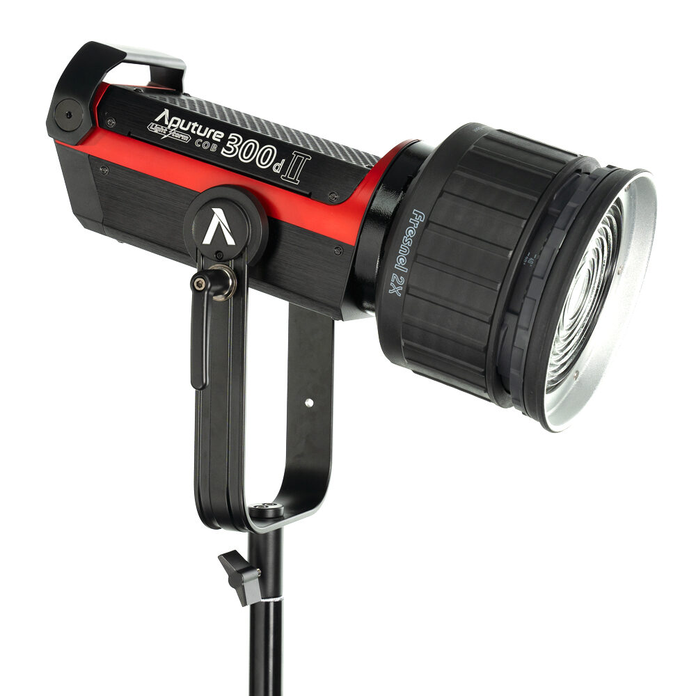 APUTURE Light Storm C300d MKII kit (V-mount)