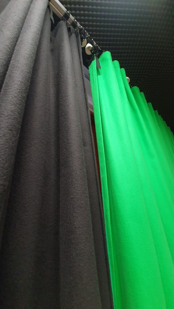 Black Molton 300g/m2 (flame retardant)