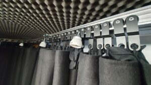 Black Molton 300g/m2 (flame retardant)