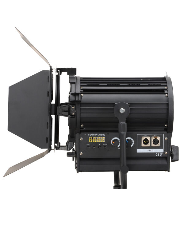 FARSEEING studio LED spot light, 5600K, DMX, pole operated