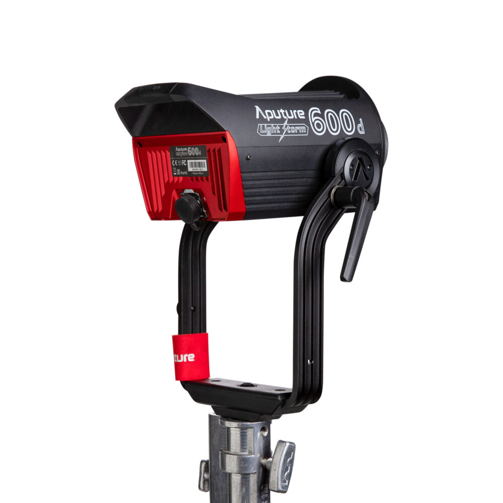 APUTURE Light Storm 600d