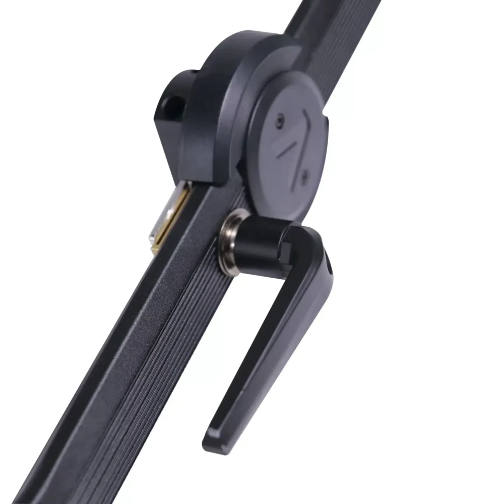 APUTURE Nova P600C Dual Head Yoke