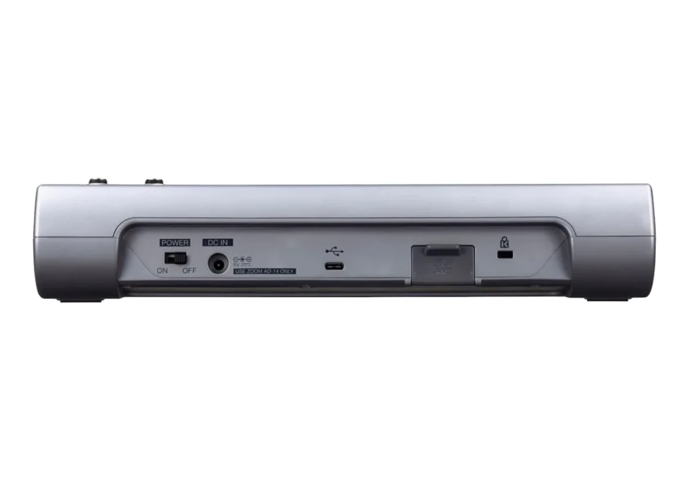 ZOOM P8 PodTrak podcast recorder