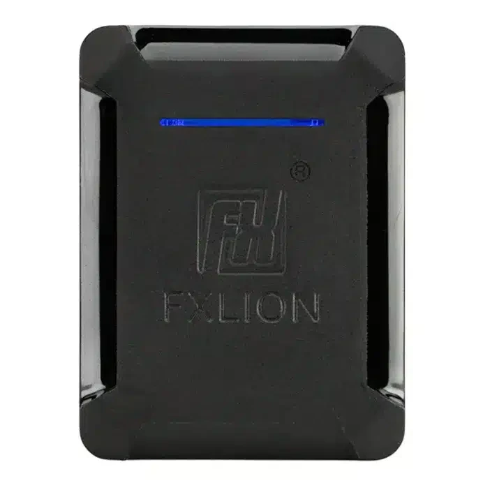 FXLION Nano Hub – Multi Voltage Adapter