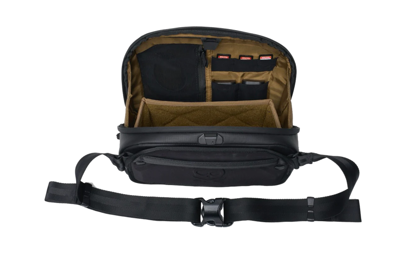 GOMATIC Peter McKinnon Camera Messenger 13L