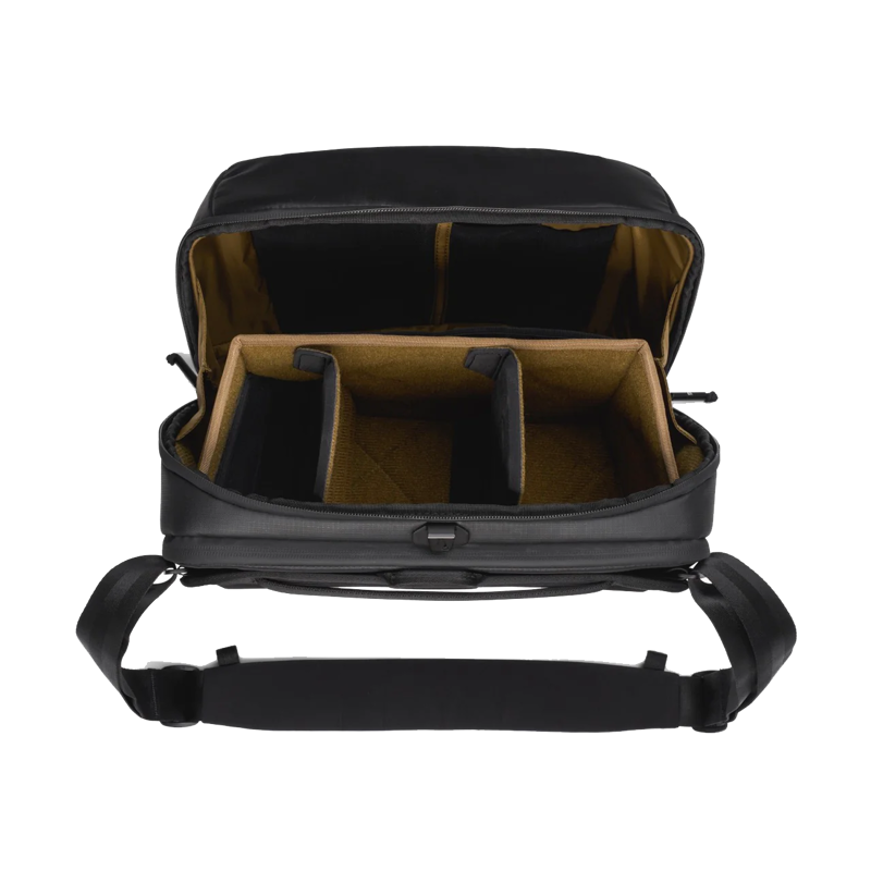 GOMATIC Peter McKinnon Camera Messenger 13L