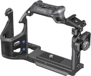 together with a cable clamp. Designed to attach accessories and protect the camera and HDMI port