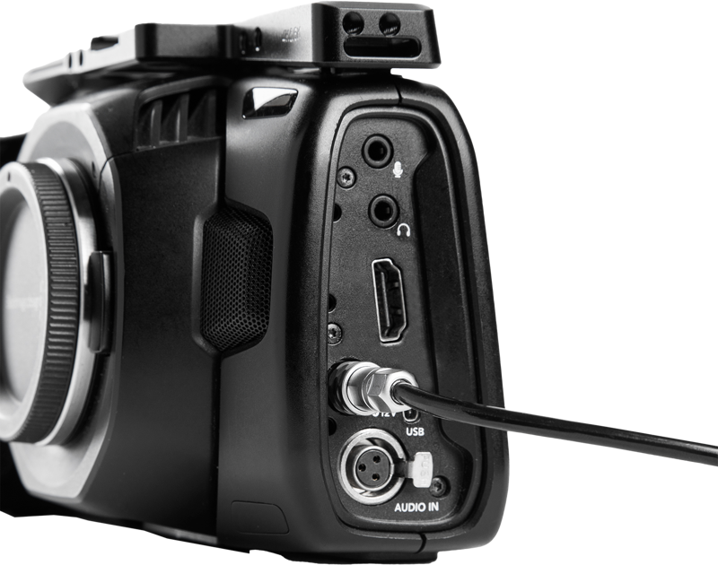 automatically detecting incorrect plug orientation for a more intuitive and secure device power supply.