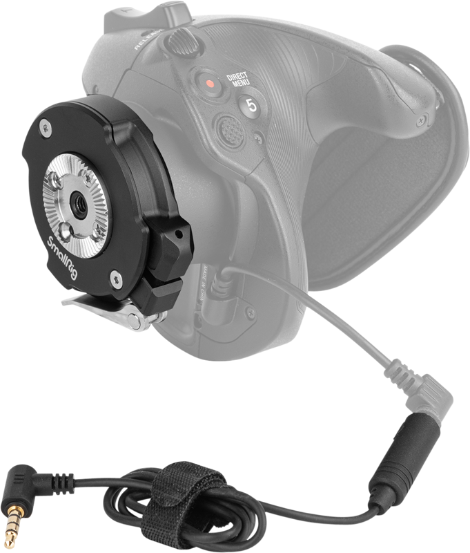 Allows repositioning the original SONY FX6 handle. It quickly locks the grip with the cam lever and does not obstruct its rotation.