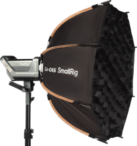 as well as other brands using the Bowens mount for point light sources available on the market.