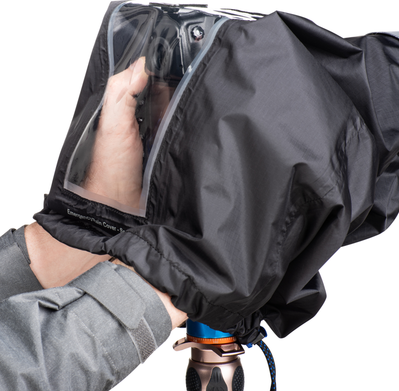 THINK TANK Emergency Rain Cover (Medium)