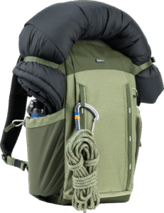 all-day carry and two large side pockets each fit a 32oz/950ml Nalgene water bottle or can be used to carry a tripod.