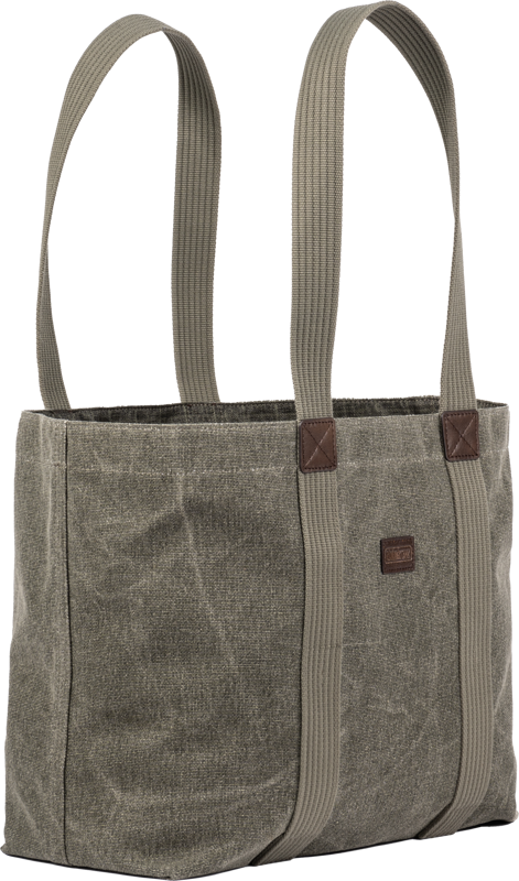 yet so durable it will last for countless outings to come. As you pack this iconic tote for each new trip