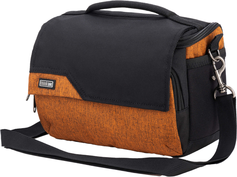 The Mirrorless Mover Series are specifically designed for mirrorless systems. Available in five sizes and four proprietary colors