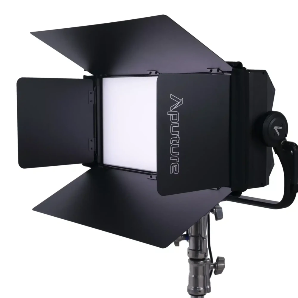 APUTURE Nova P600c Barn Door