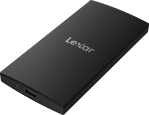the SL300 features read speeds of up to 1050 MB/s and write speeds of up to 1000 MB/s. Thanks to double-layer graphite sheets that quickly conduct heat