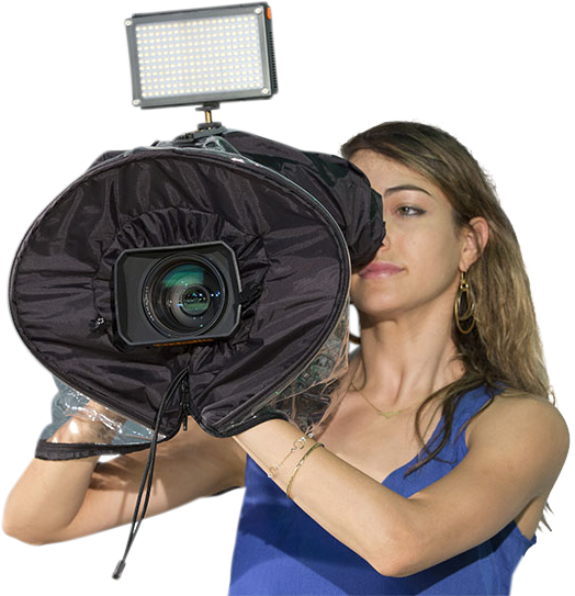 Lightweight and transparent rain cover for professional camcorders