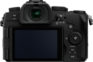 and the Venus Engine for exceptional photo and video quality. It offers 4K video at 30p with no time limits