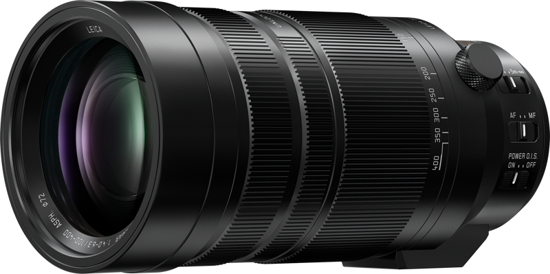 Ultra-telephoto zoom lens with a compact