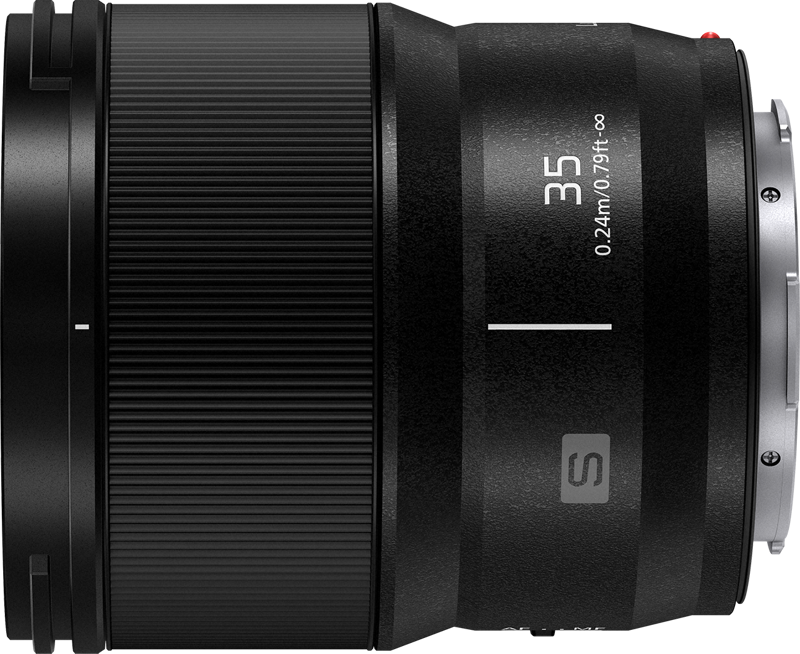 The Lumix 35mm F1.8 is a lightweight and compact allround lens for the Lumix full frame system.The focal length is excellent for several different scenarios such as food photography