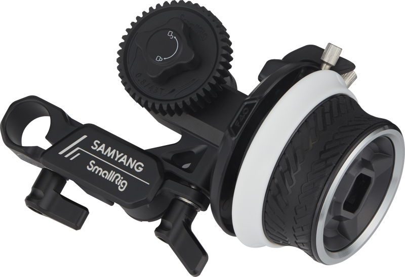 it is easy to make smooth and stylish focus transitions and get focus exactly where you want it thanks to the well-built follow focus and the flexible construction.