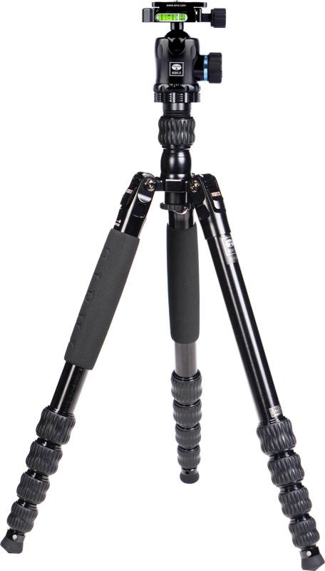 with max extended height of 163cm and built in Monopod