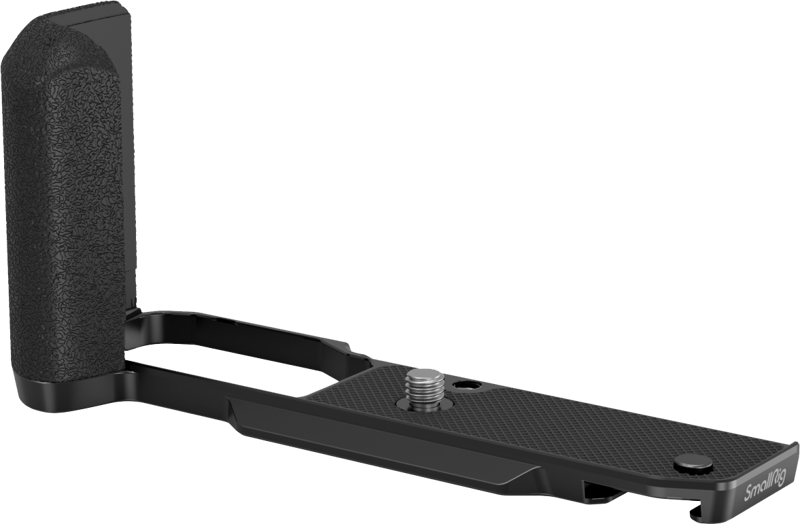 with comfortable grip experience. The retro-style grip shares similar texture and color with the camera. The baseplate shares the same silver surface treatment with the camera and fits perfectly.