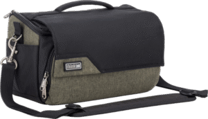 the Mirrorless movers have wide appeal across photographers of all types. Think Tank Mirror Mover 25 fits one standard mirrorless body plus 2 to 3 lenses: short to medium f/4 zooms or short to medium primes.