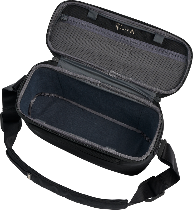 GOMATIC Peter McKinnon Luma Camera Sling 12L, Black