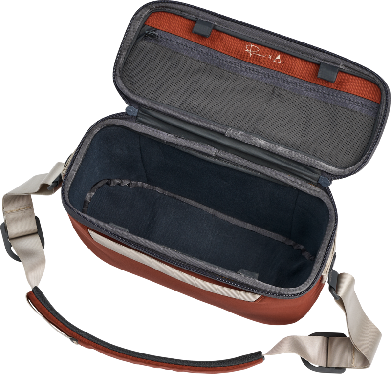 GOMATIC Peter McKinnon Luma Camera Sling 12L, Rust