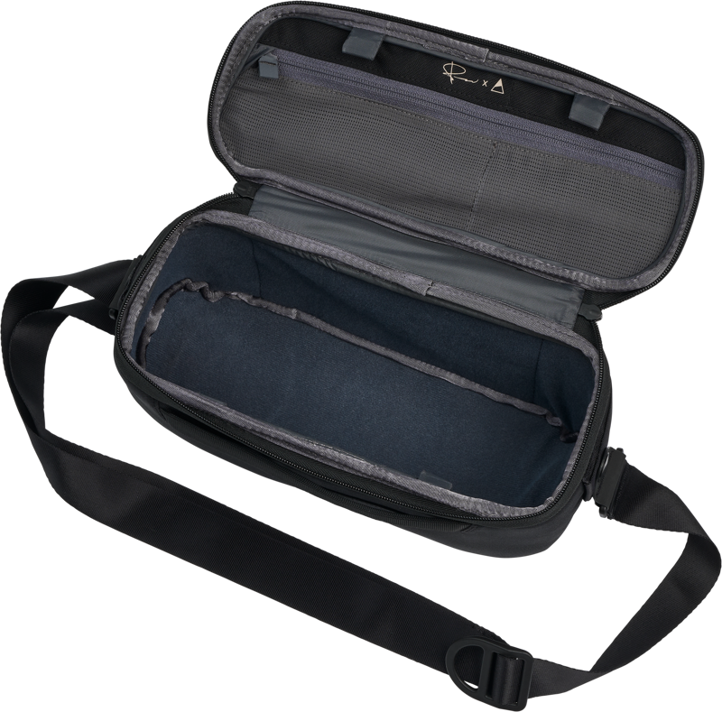 GOMATIC Peter McKinnon Luma Camera Sling 9L, Black