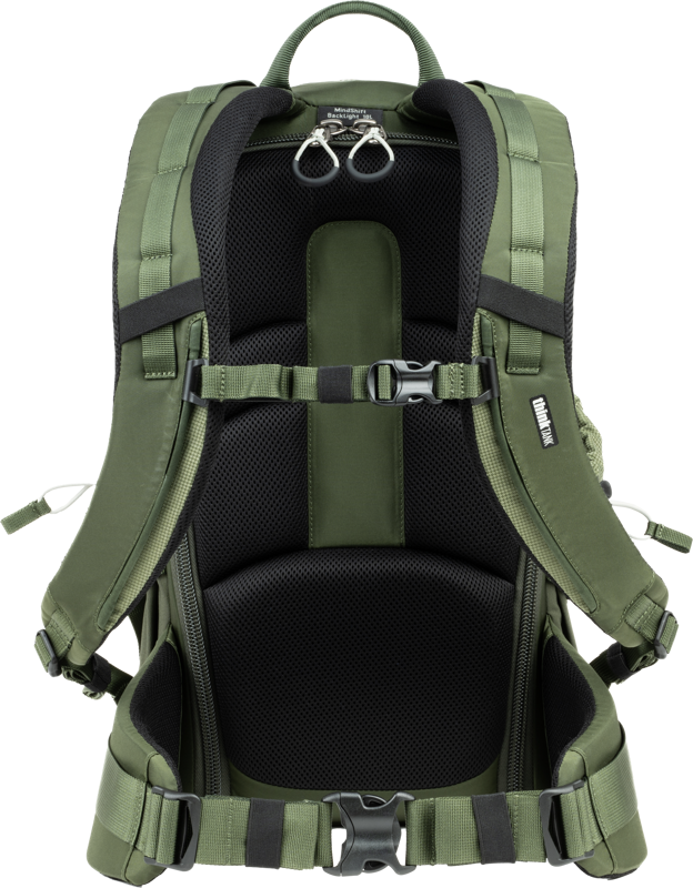 allows you to access your gear without taking off the backpack.You can change lenses or just snap a quick photo simply by rotating the bag to the front of your body while the waist belt is still secured.