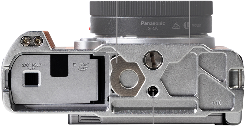 SMALLRIG 5052 L-Shape Handle for Panasonic LUMIX S9 Orange Limited Edition