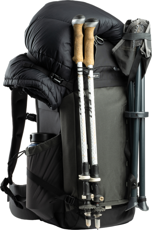 you can reach your gear while the bag is upright or lyingflat. Ideal for wildlife photographers