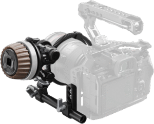 its optimized core drive mechanism ensures zero-backlash focus tracking for exceptional accuracy.