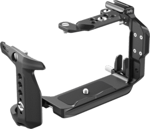 allowing for worry-free creativity. Its modular design enables easy detachment of the NATO rail for compatibility with Canon’s original XLR top handle