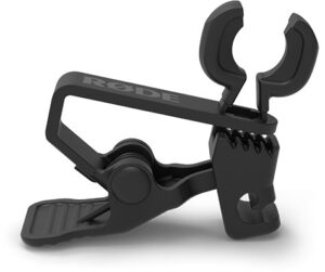 <li>3.5 mm locking plug</li>