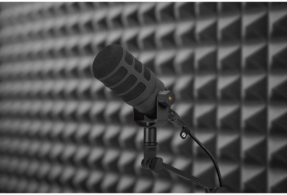 <li>Reduces noise & provides protection</li>