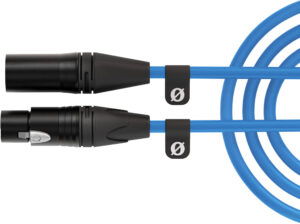 <li>XLR cable</li>