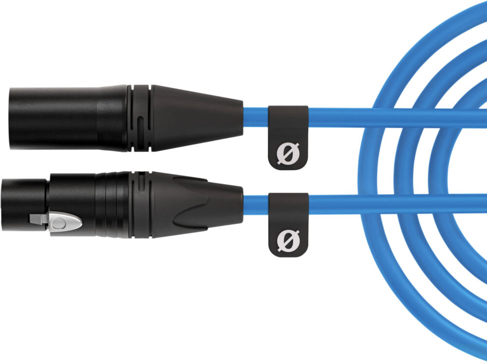 <li>XLR cable</li>