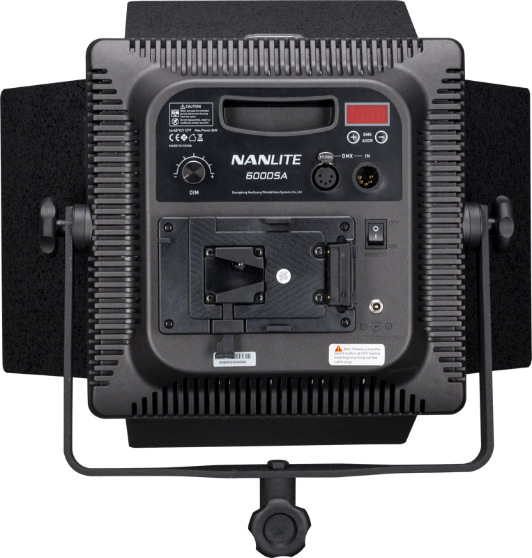 a maximum output of 4536 lumens (6809 Lux @ 1m 5600K)