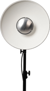 it includes a honeycomb grid and diffuser for versatile setups with Bowens Mount fixtures under 600W.