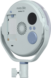 and accurate lighting. With a CCT range of 2700K–7500K