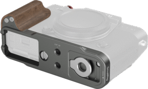 natural texture but also imparts a discreet retro charm to your camera.