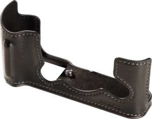 this case offers a distinctive retro aesthetic. The integrated foam handgrip enhances stability and comfort during use